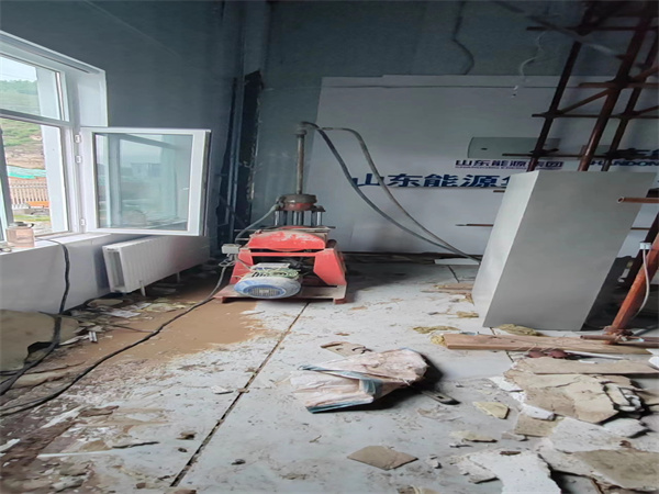 五营地基基础下沉墙体裂缝加固注浆顶升施工